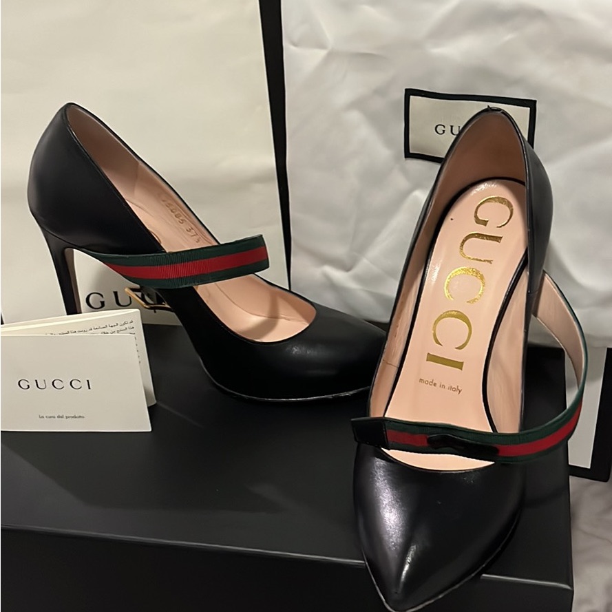 Size 7.5 Gucci Heels.. Black, Red, Green And Gold! Only Have Been Worn Twice.